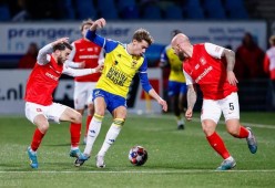 包含荷甲今晚走向成谜，勒沃库森刷新队史纪录，更衣室稳定，高层口径保持一致的词条金年会官网