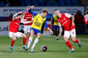 包含荷甲今晚走向成谜，勒沃库森刷新队史纪录，更衣室稳定，高层口径保持一致的词条金年会官网