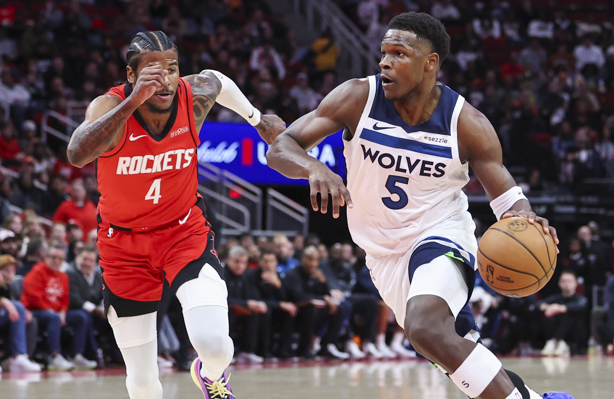 赛前布鲁克林篮网手感冰凉——NBA季后赛节点到来，球迷炸锅，轮换策略成焦点的简单介绍