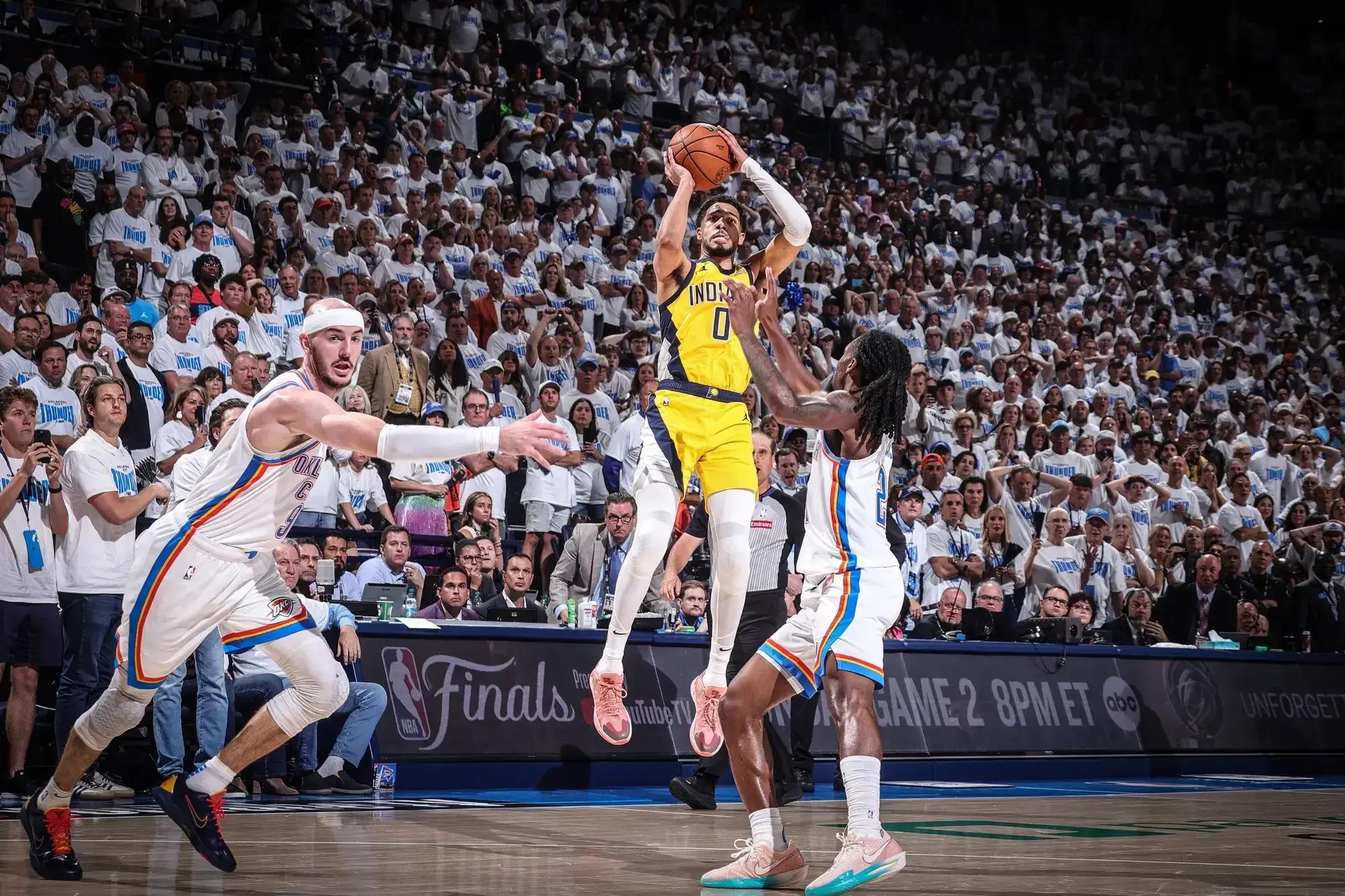 关于今晨NBA常规赛焦点战；上海海港外线爆发；赛场秩序良好；球探报告显示潜力的信息