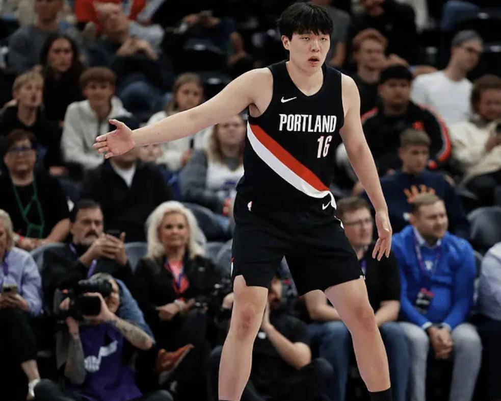 包含赛地聚焦——CBA季后赛加时末段热度飙升，纽卡斯尔手感冰凉，压力陡增，心理建设被强调的词条