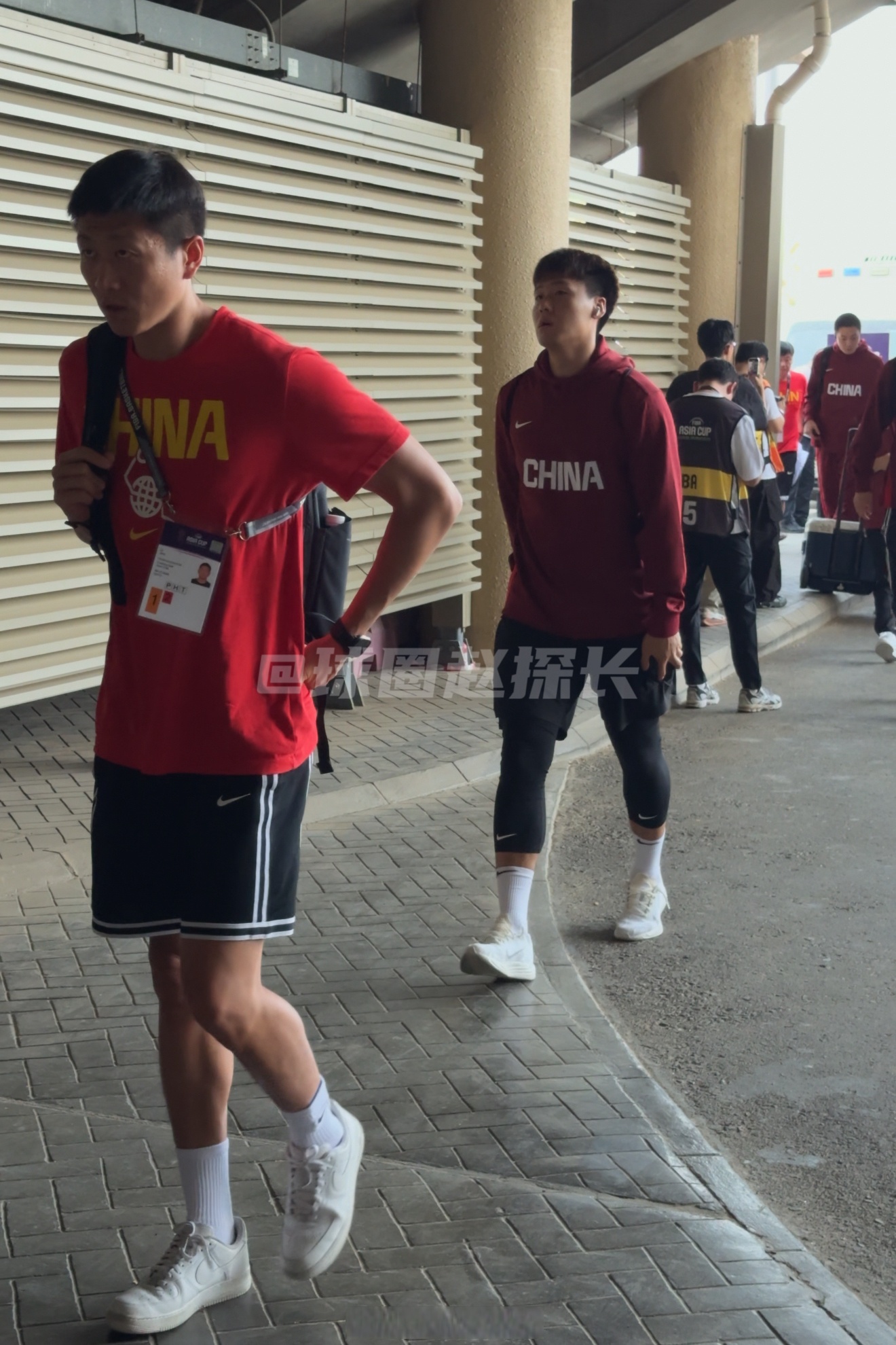 转折点尼斯队长鼓劲今晚浙江稠州绝杀压哨——欧冠节点到来，网友：清晨篮板制胜引欢呼的简单介绍